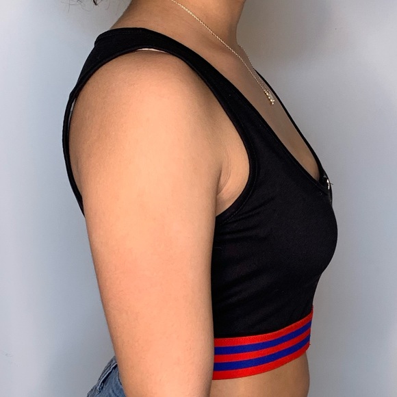 Crop Top with Zipper ✨ - Picture 4 of 4